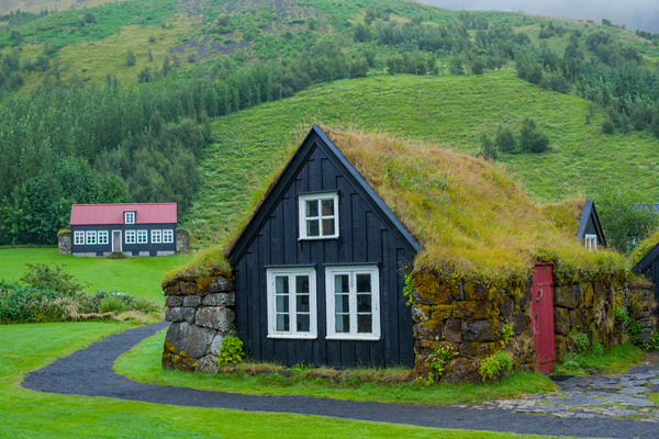 Living in Iceland - Best Places for Digital Nomads to Live in Iceland