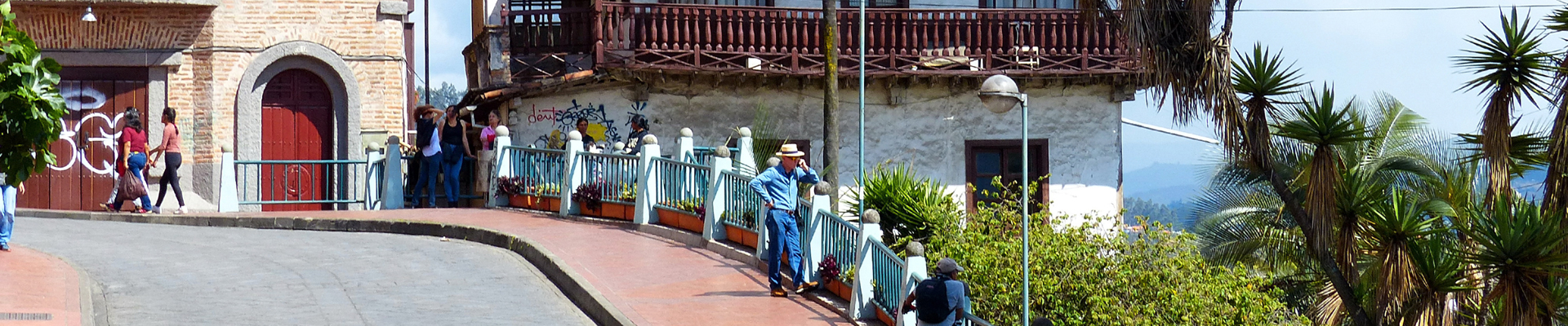 Street Tres de Noveimbre in Cuenca, Ecuador